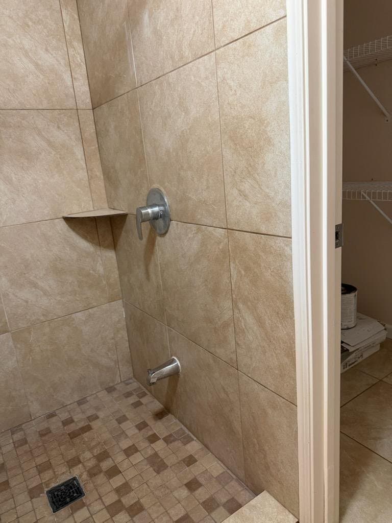 Kahului Apartment: 111 Kahului Beach Rd D314