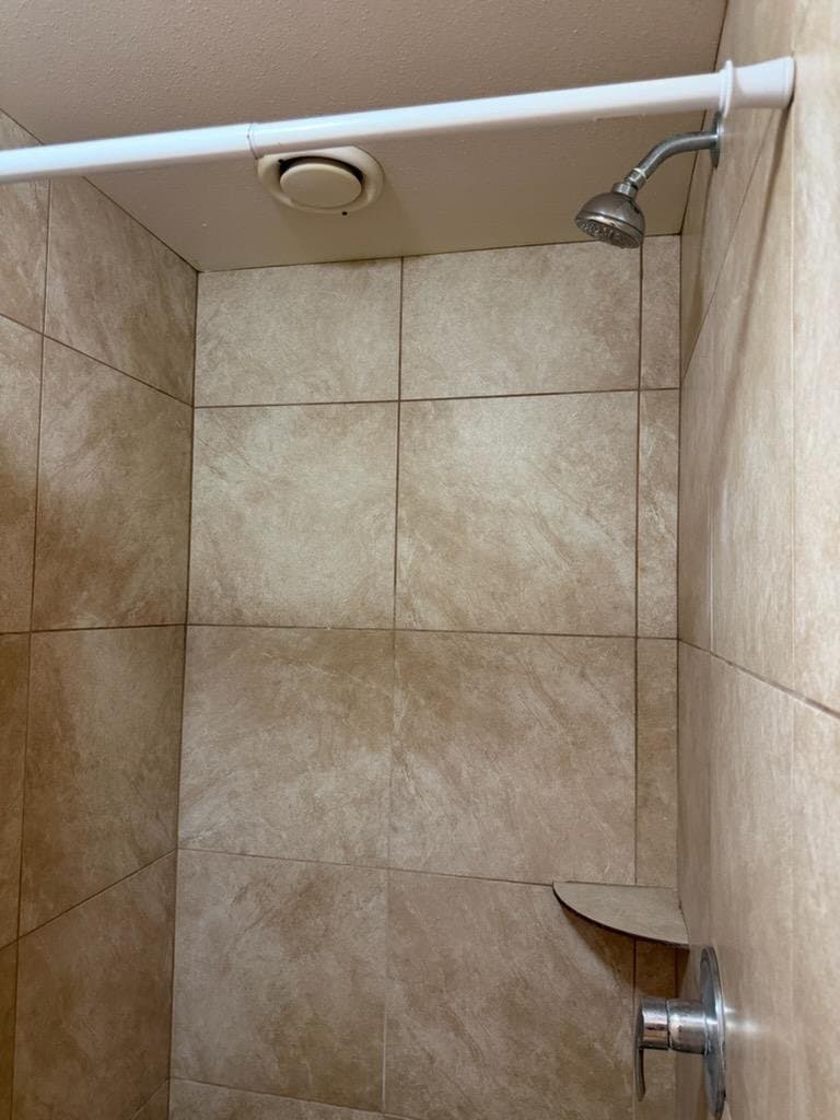 Kahului Apartment: 111 Kahului Beach Rd D314