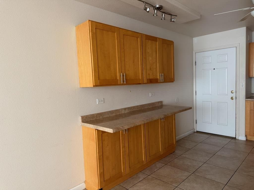Kahului Apartment: 111 Kahului Beach Rd D314