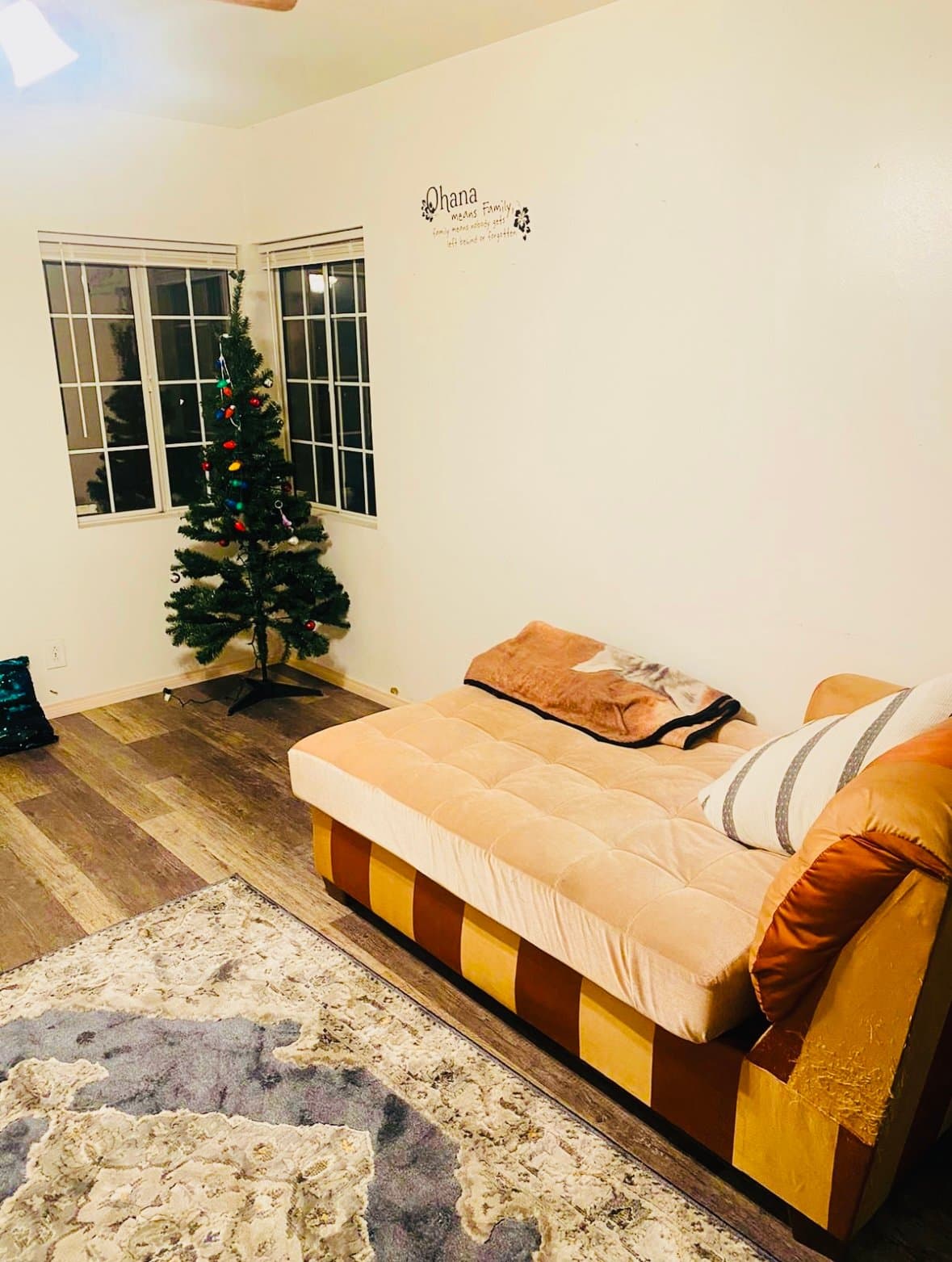 Whittier House: 12333 Dorland St