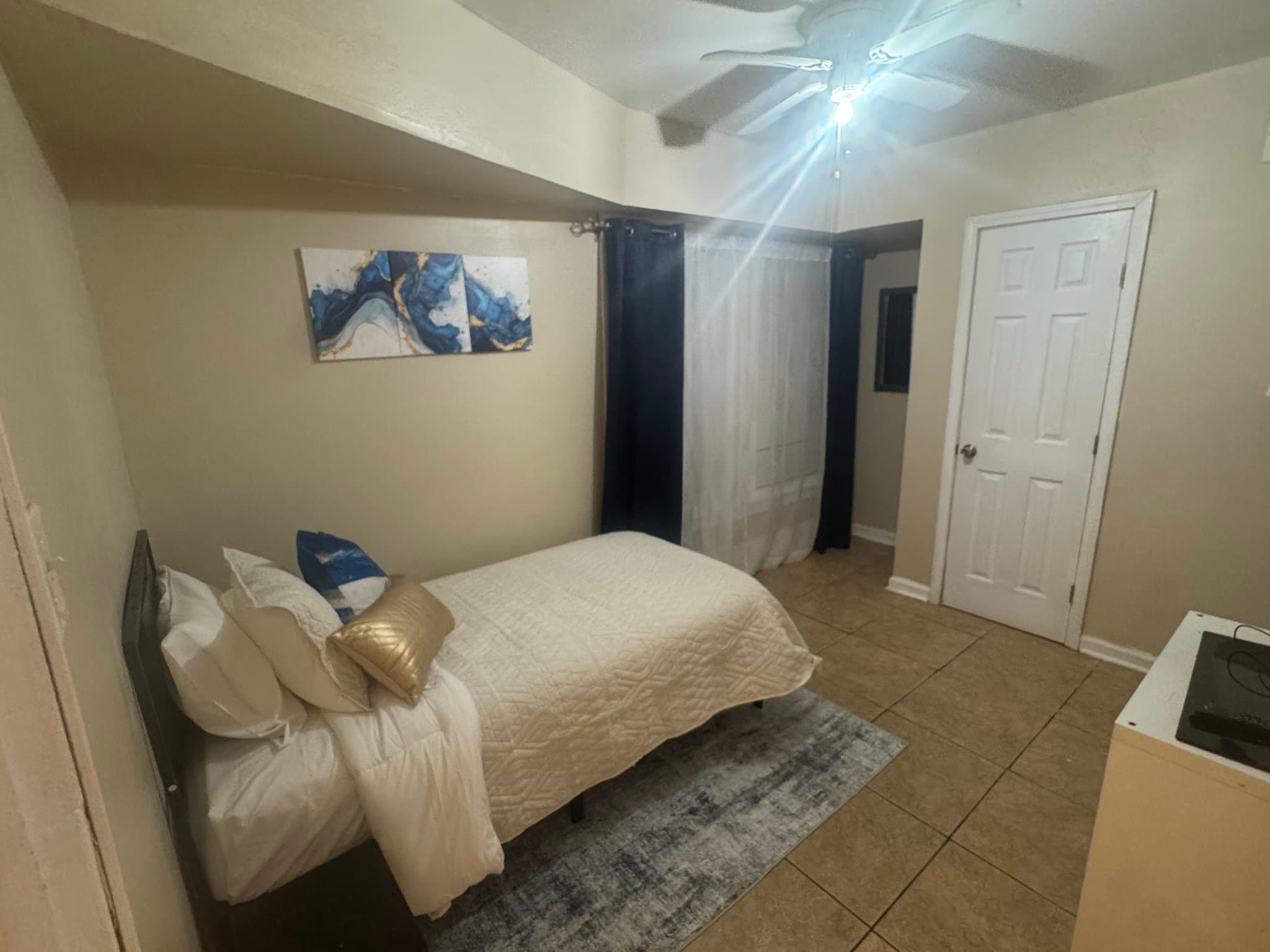 New Orleans Multiplex: 5019 Burgundy St