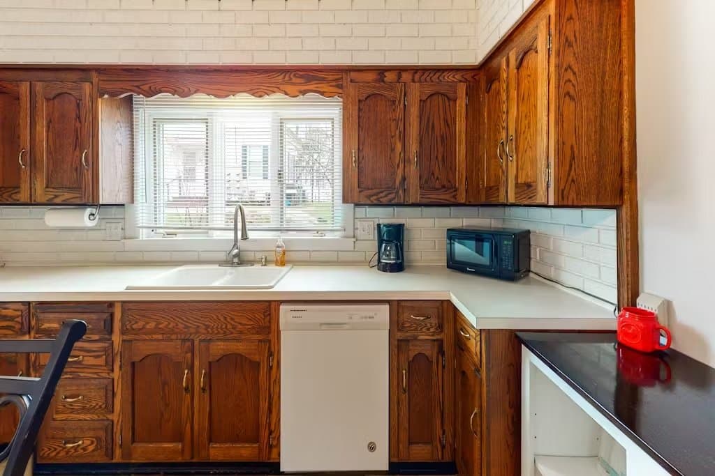 Bucksport House: 23 Mechanic St