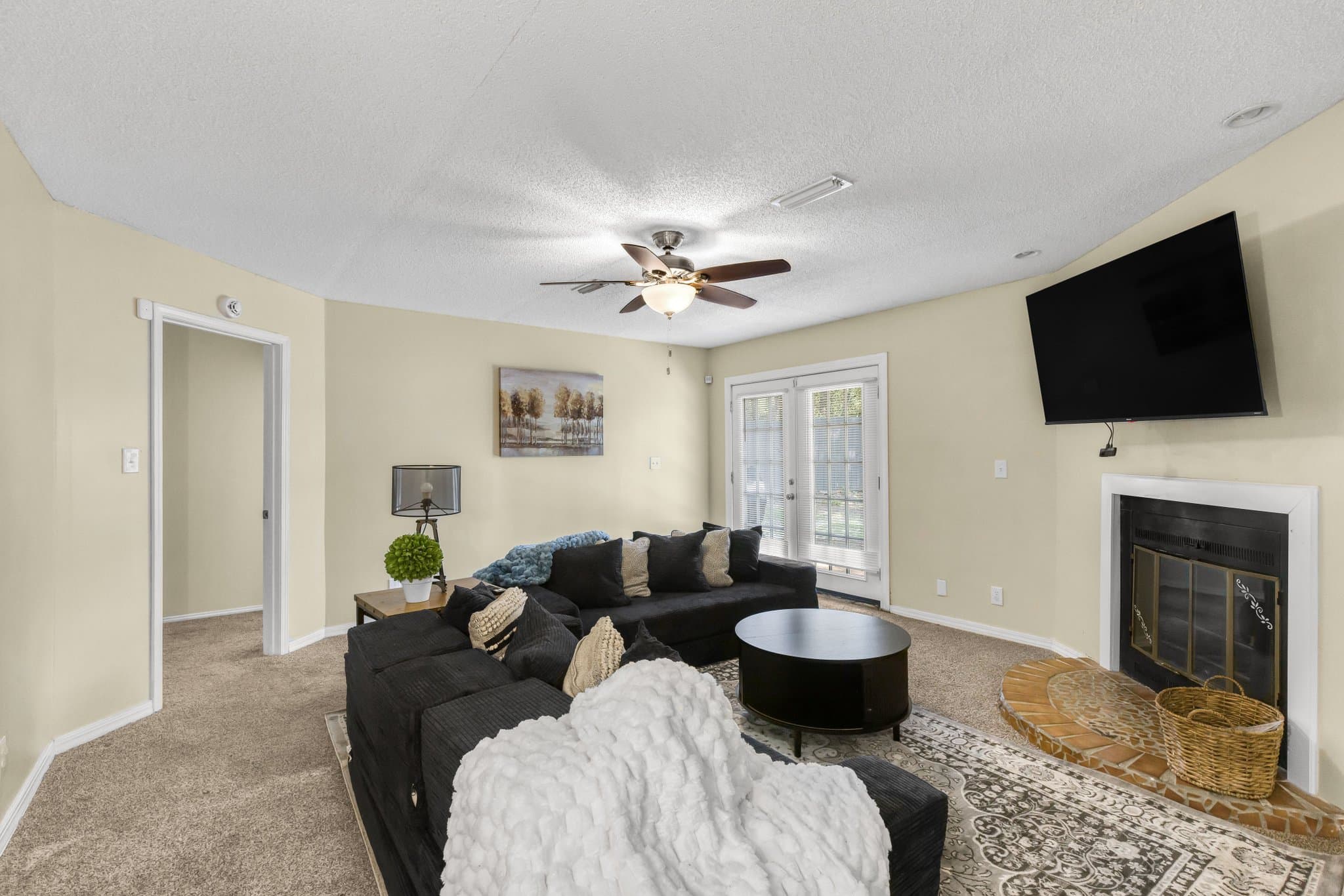 Daleville House: 608 Snell Bridge Road