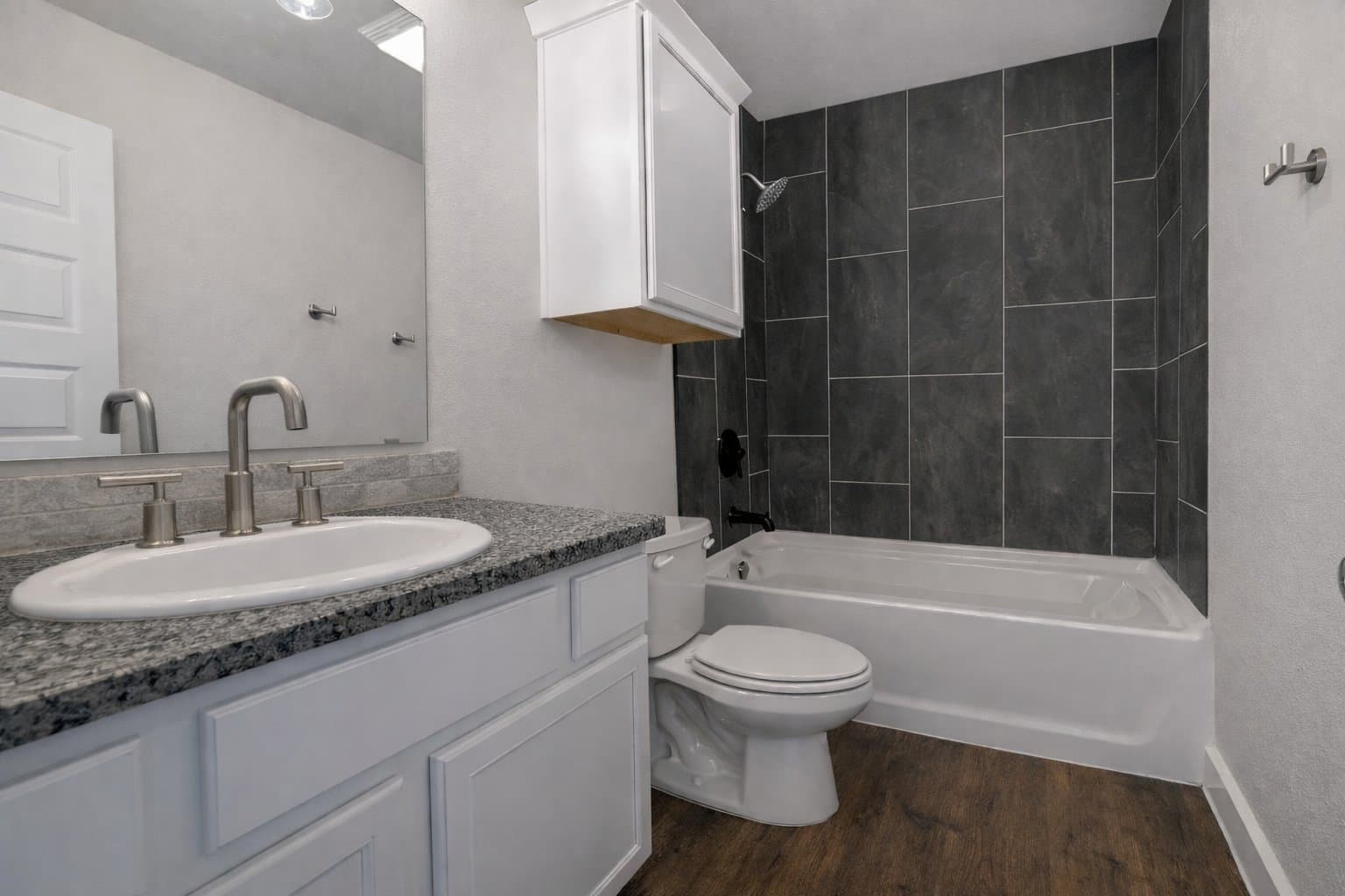 Midland Single Room: 2049 Dove Ave