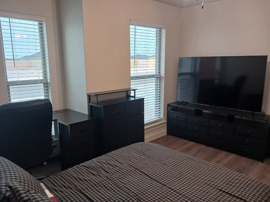 Midland Single Room: 2049 Dove Ave