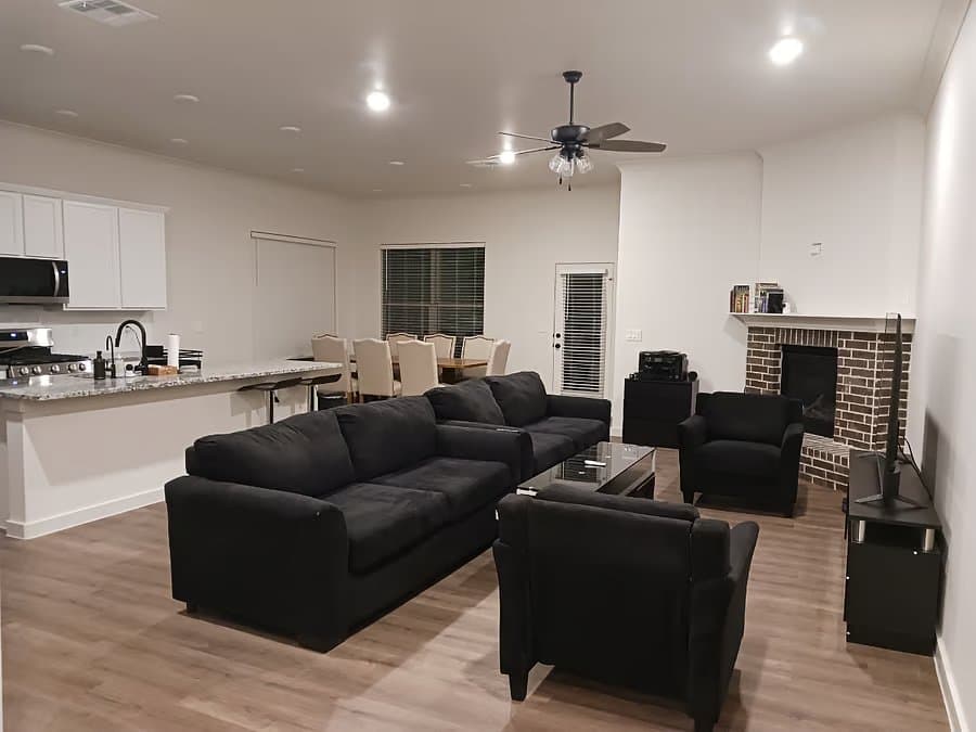 Midland Single Room: 2049 Dove Ave