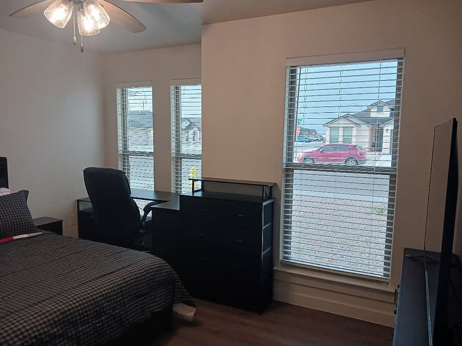 Midland Single Room: 2049 Dove Ave