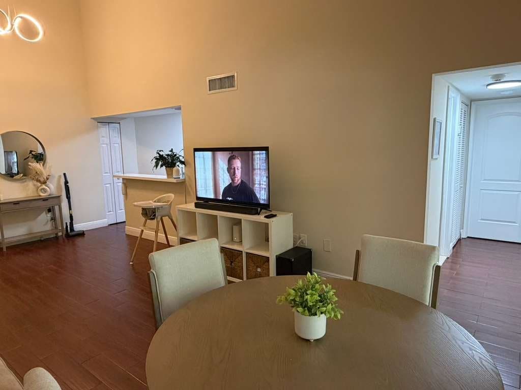 Miami Condo: 94 Fontainebleau Blvd