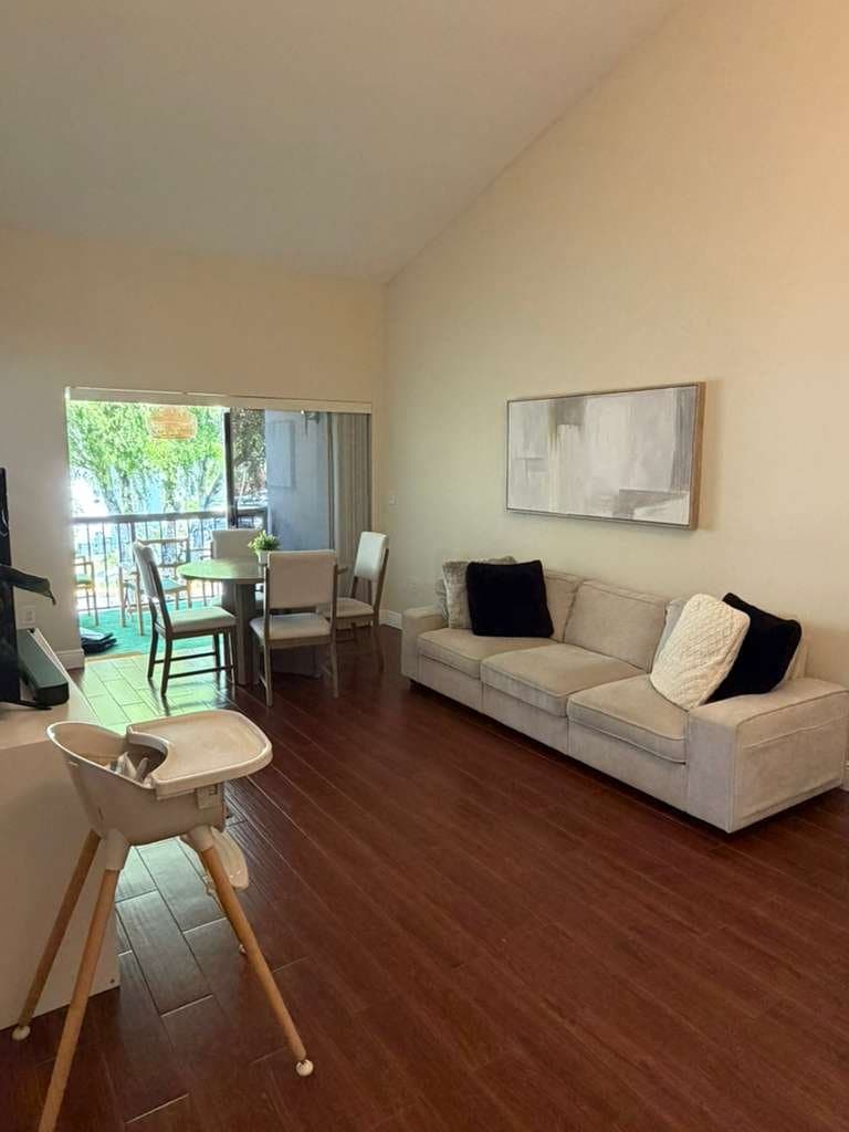 Miami Condo: 94 Fontainebleau Blvd
