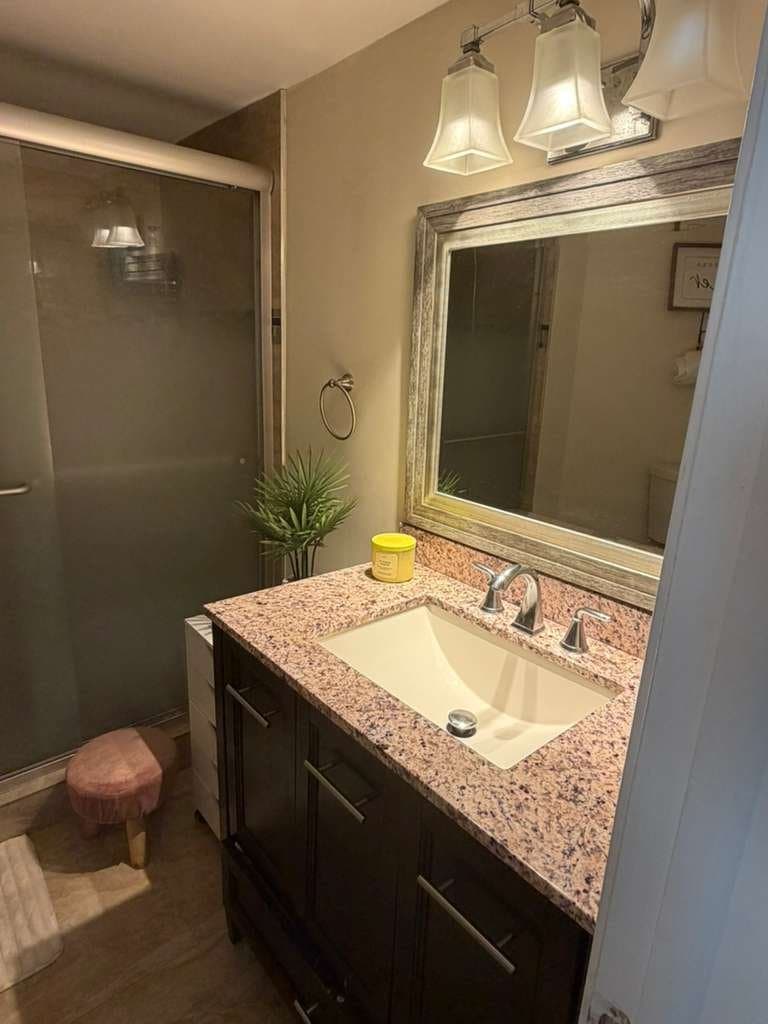 Miami Condo: 94 Fontainebleau Blvd