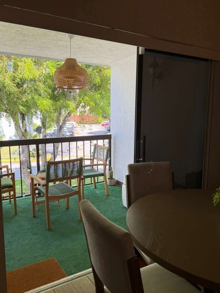 Miami Condo: 94 Fontainebleau Blvd