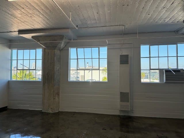 Los Angeles Apartment: 1308 Factory Place