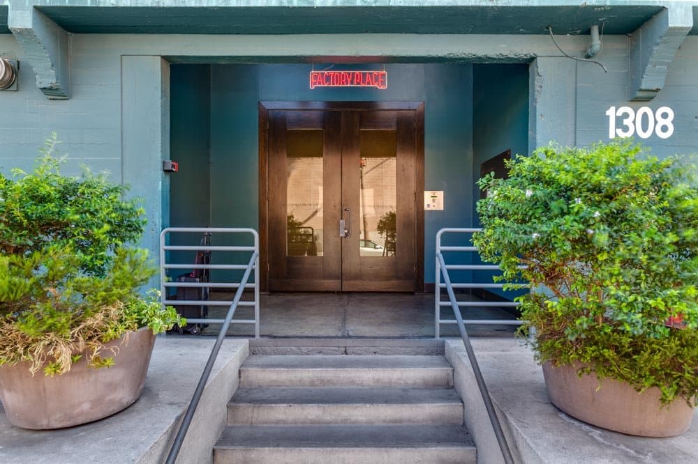 Los Angeles Apartment: 1308 Factory Place