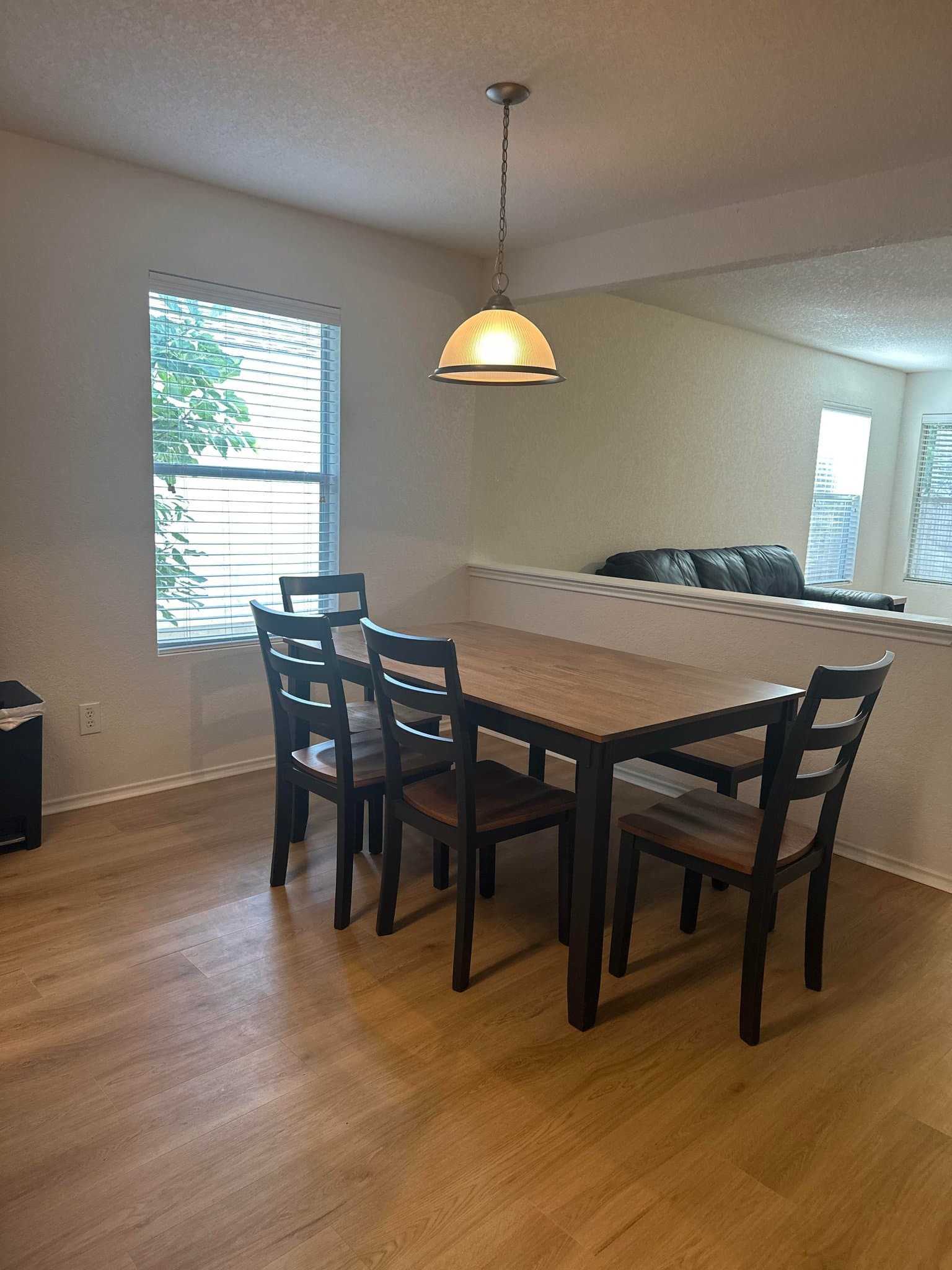 San Antonio House: 5823 Trent Rnch