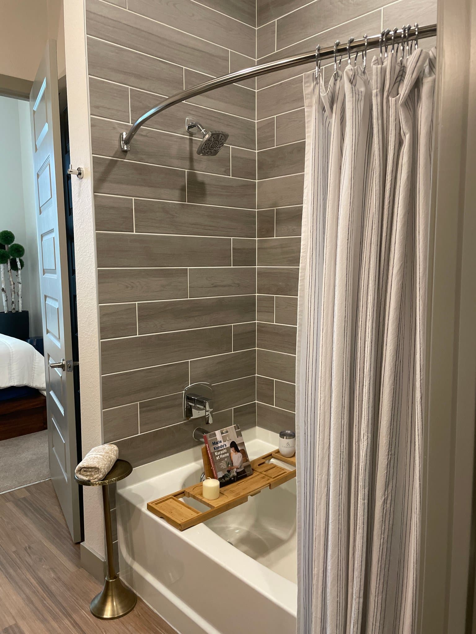 Denver Single Room: 4545 East Warren Avenue