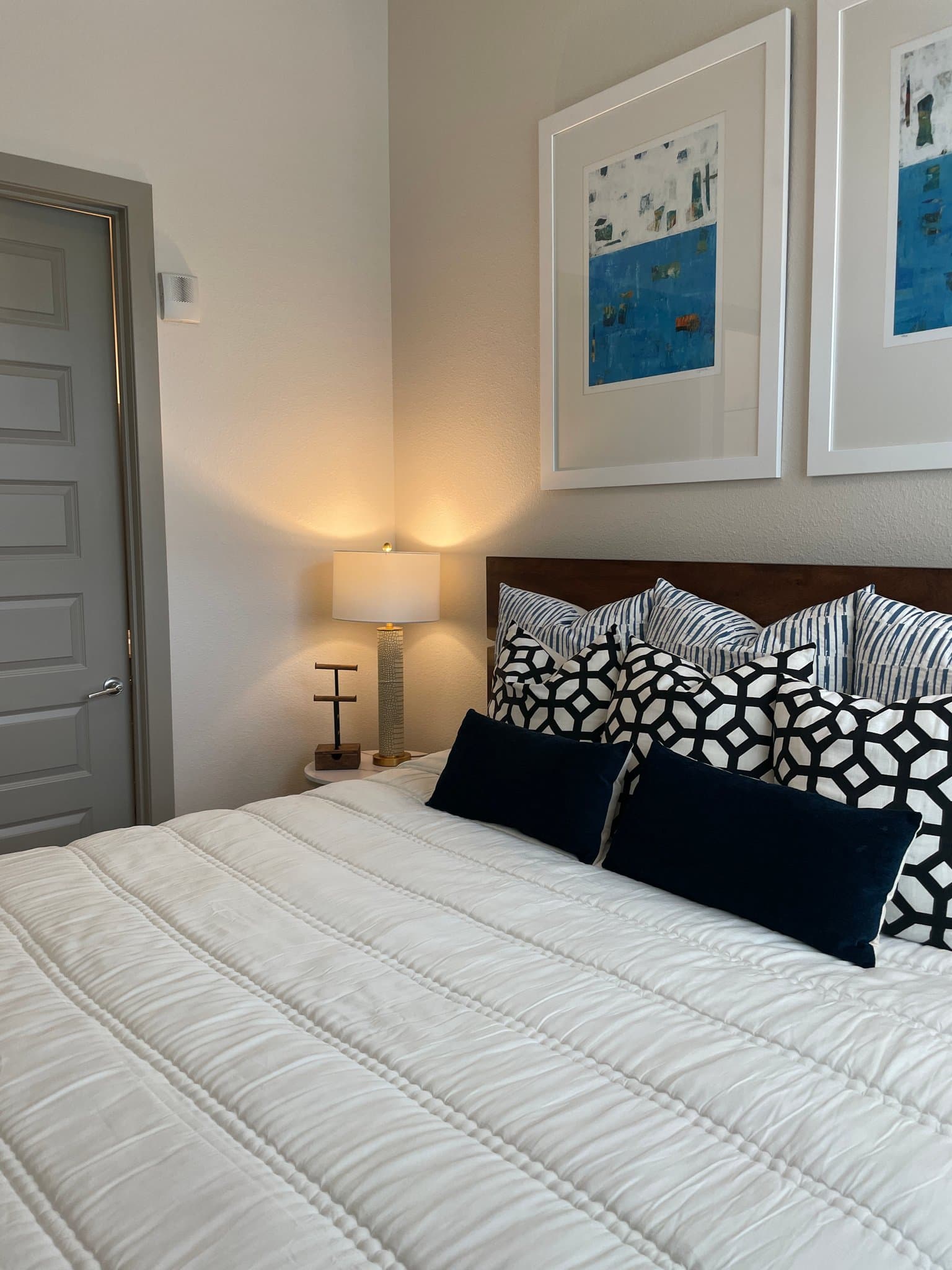 Denver Single Room: 4545 East Warren Avenue