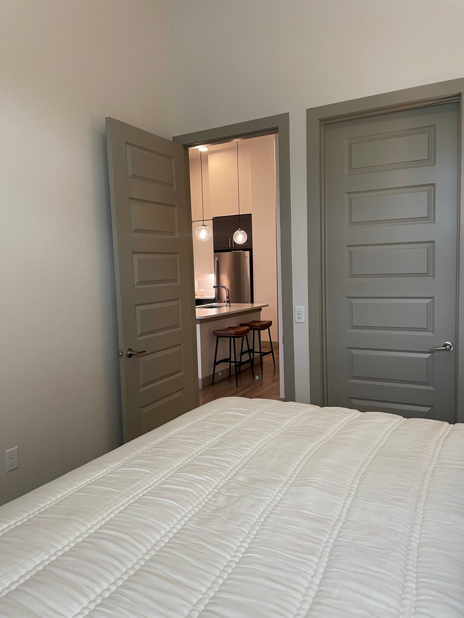 Denver Single Room: 4545 East Warren Avenue