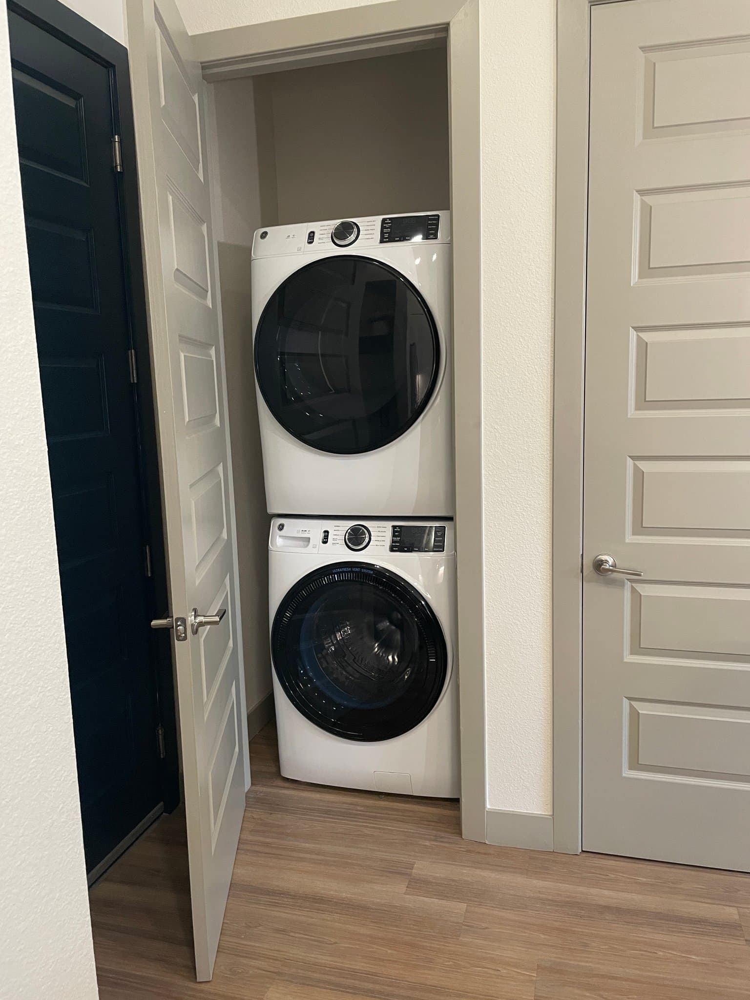 Denver Single Room: 4545 East Warren Avenue
