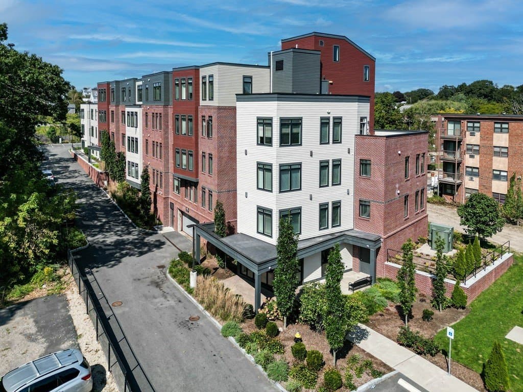 West Roxbury Condo: 4945 Washington St