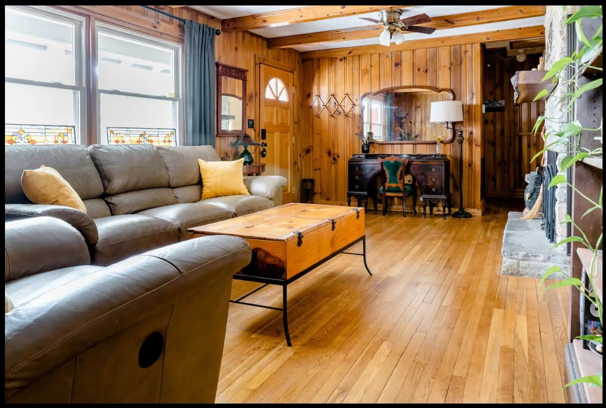 Blowing Rock House: 5190 US Hwy 321 S
