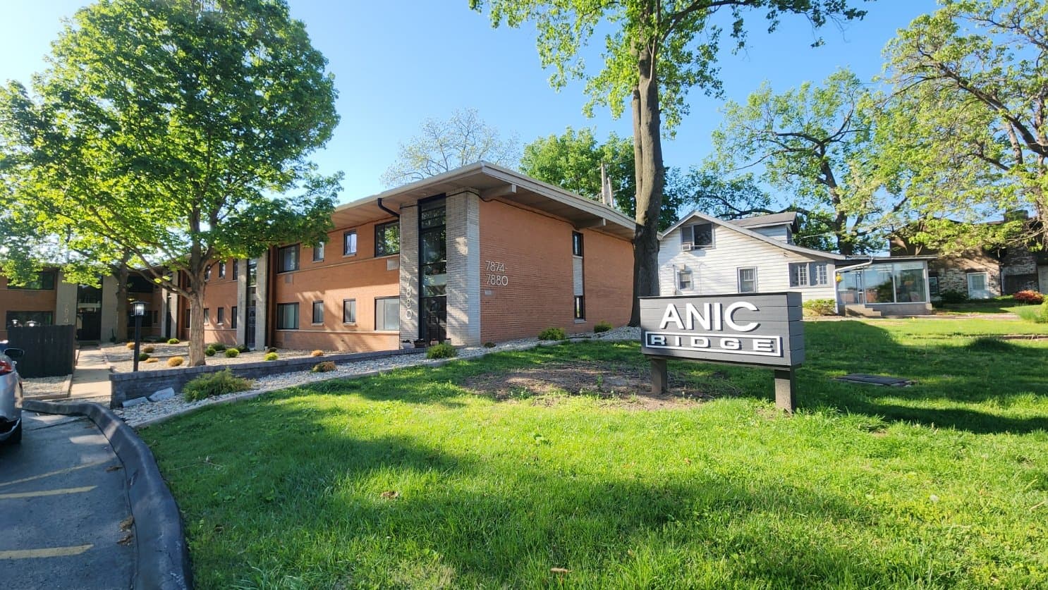 St Louis Apartment: 7876 Big Bend Blvd.