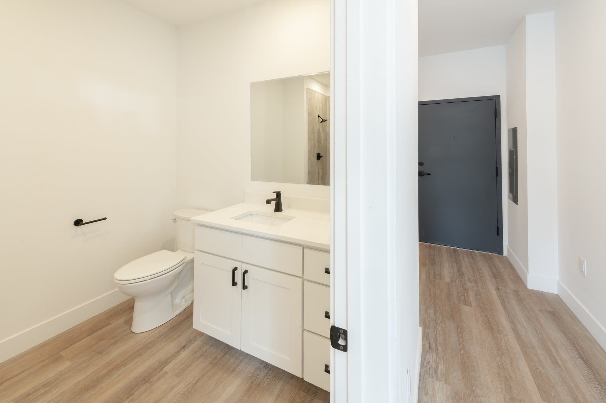 Buena Vista Apartment: 560 - 564 Carbonate St