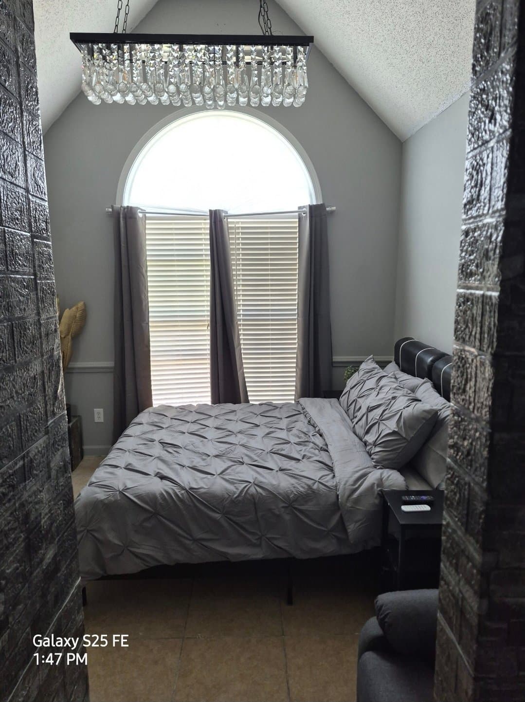 Riverdale House: 7139 Highway 85