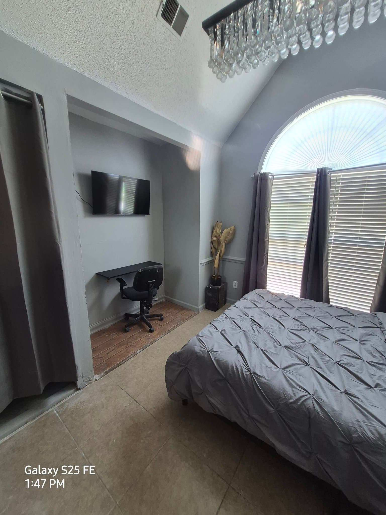 Riverdale House: 7139 Highway 85