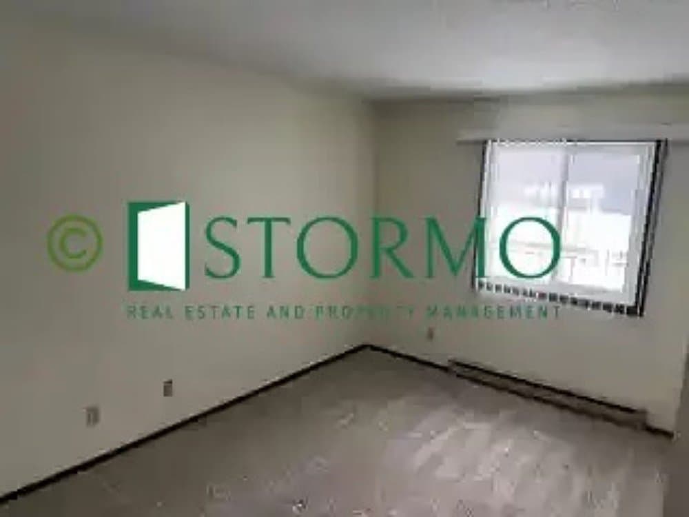 Elk River Apartment: 365 Baldwin Ave NW
