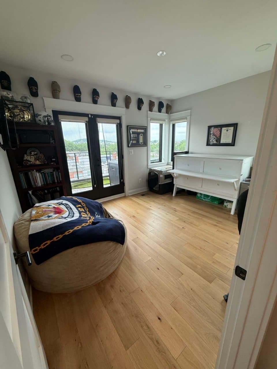 Washington Condo: 217 16th St NE