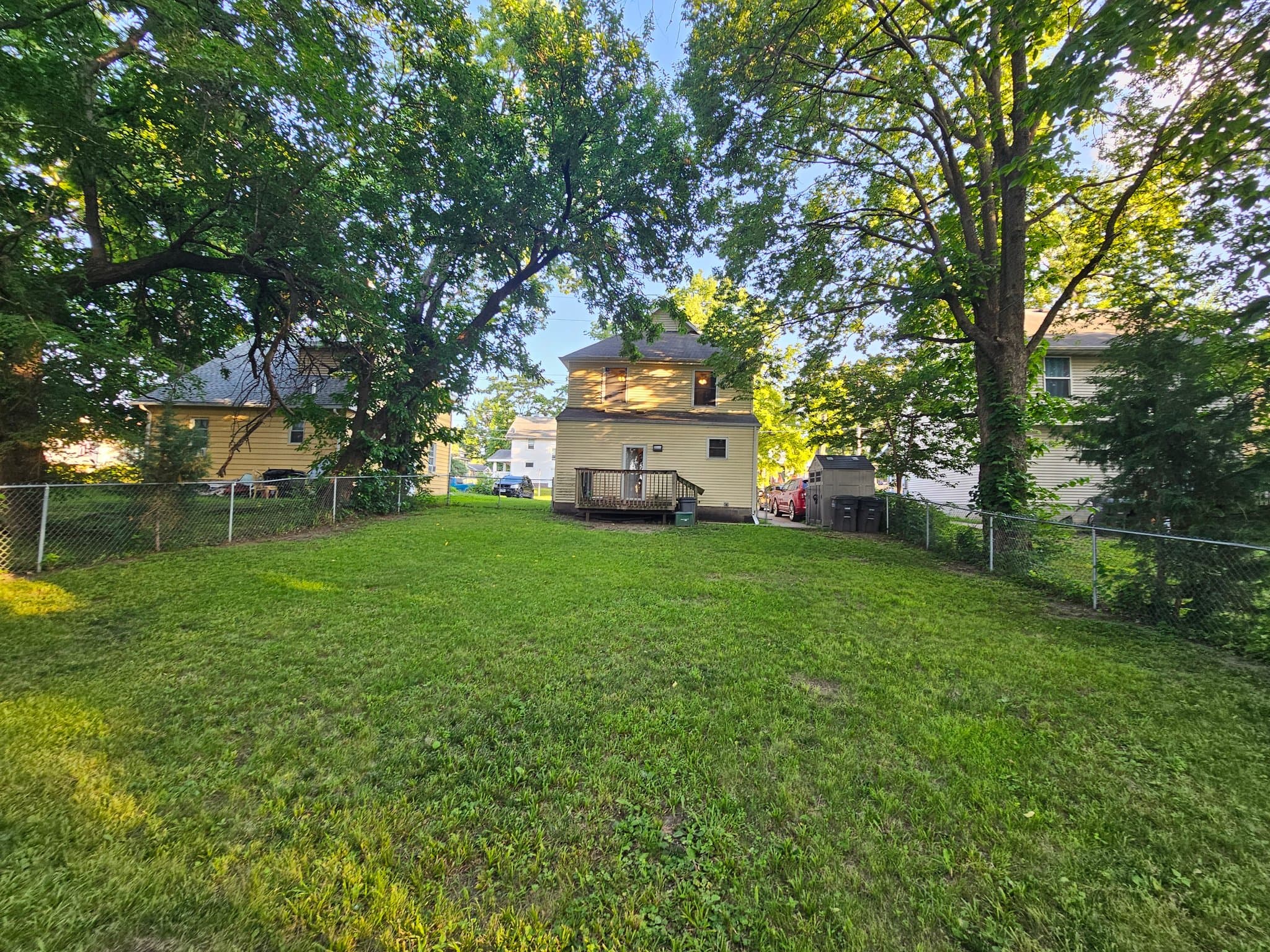 Des Moines Single Room: 1303 College Ave