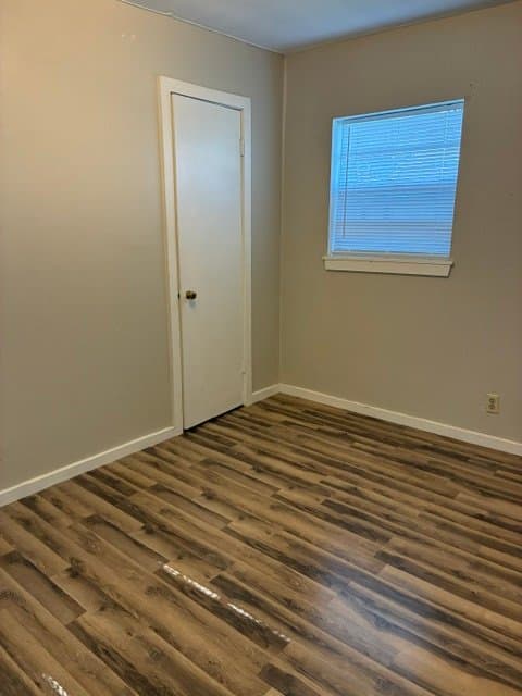 Lexington House: 112 W Beech St