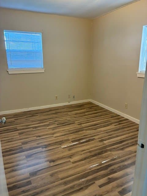 Lexington House: 112 W Beech St