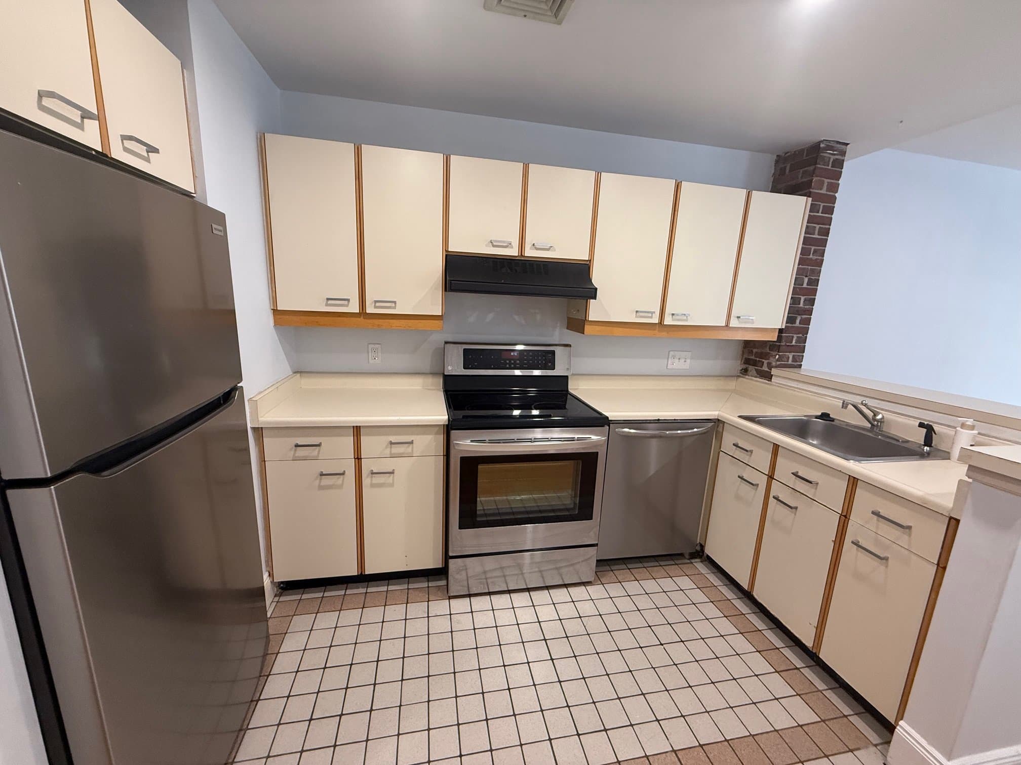 Boston Condo: 40 Worcester Sq