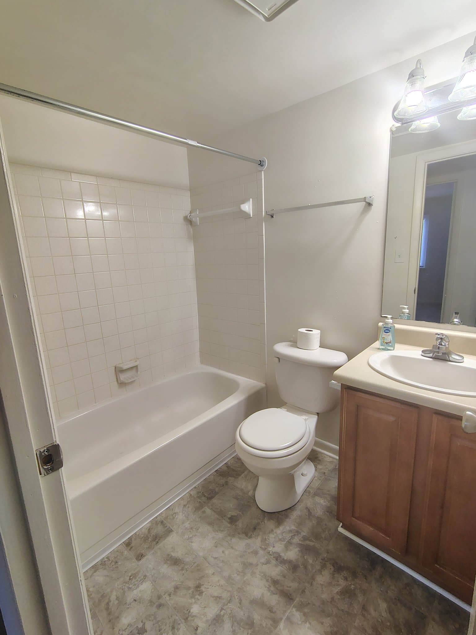 Lynchburg Apartment: 600 Reusens Rd