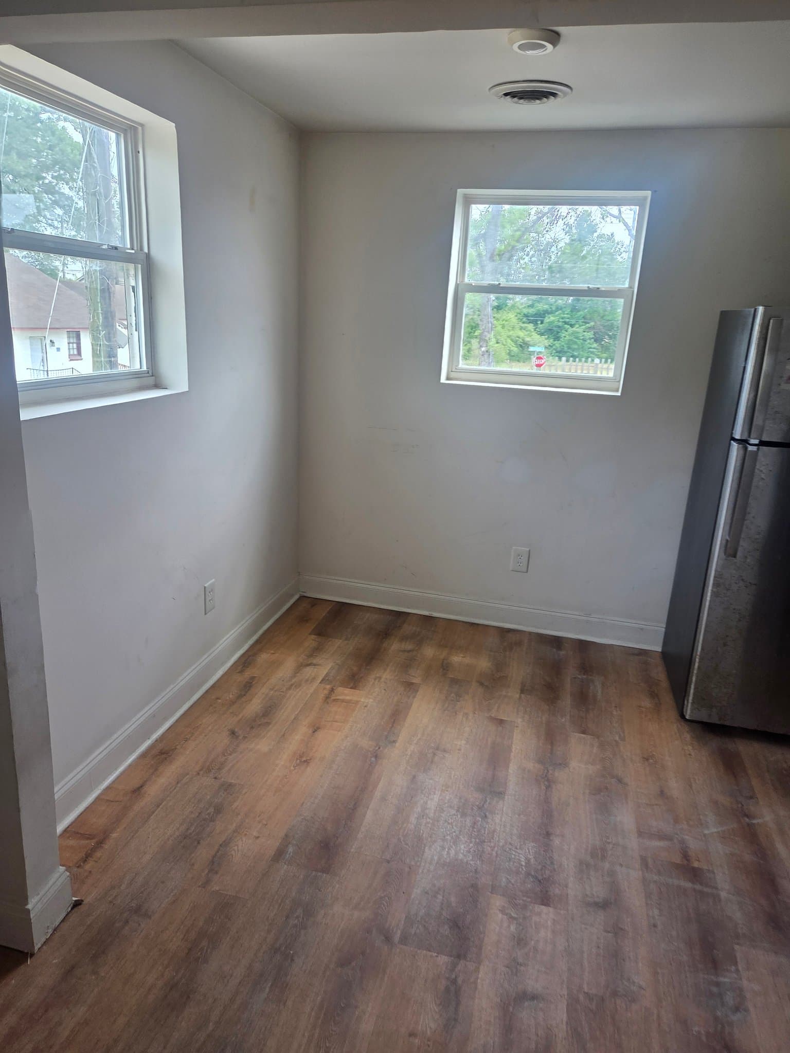 North Charleston House: 2053 Marsia Ln