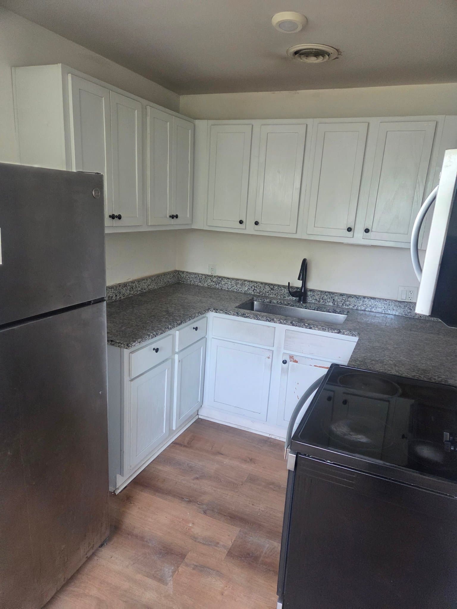 North Charleston House: 2053 Marsia Ln