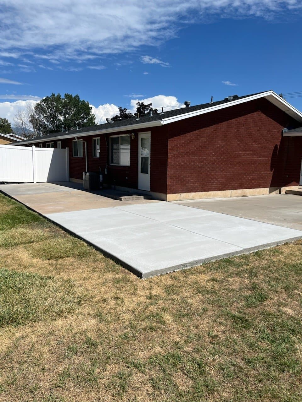 Clearfield House: 1960 W 300 N