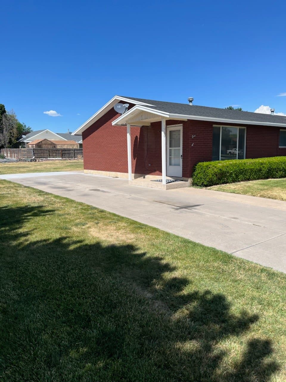 Clearfield House: 1960 W 300 N