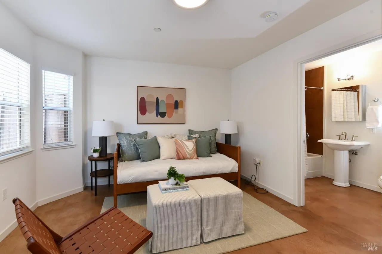 Napa Townhome: 130a Valley Oak Dr