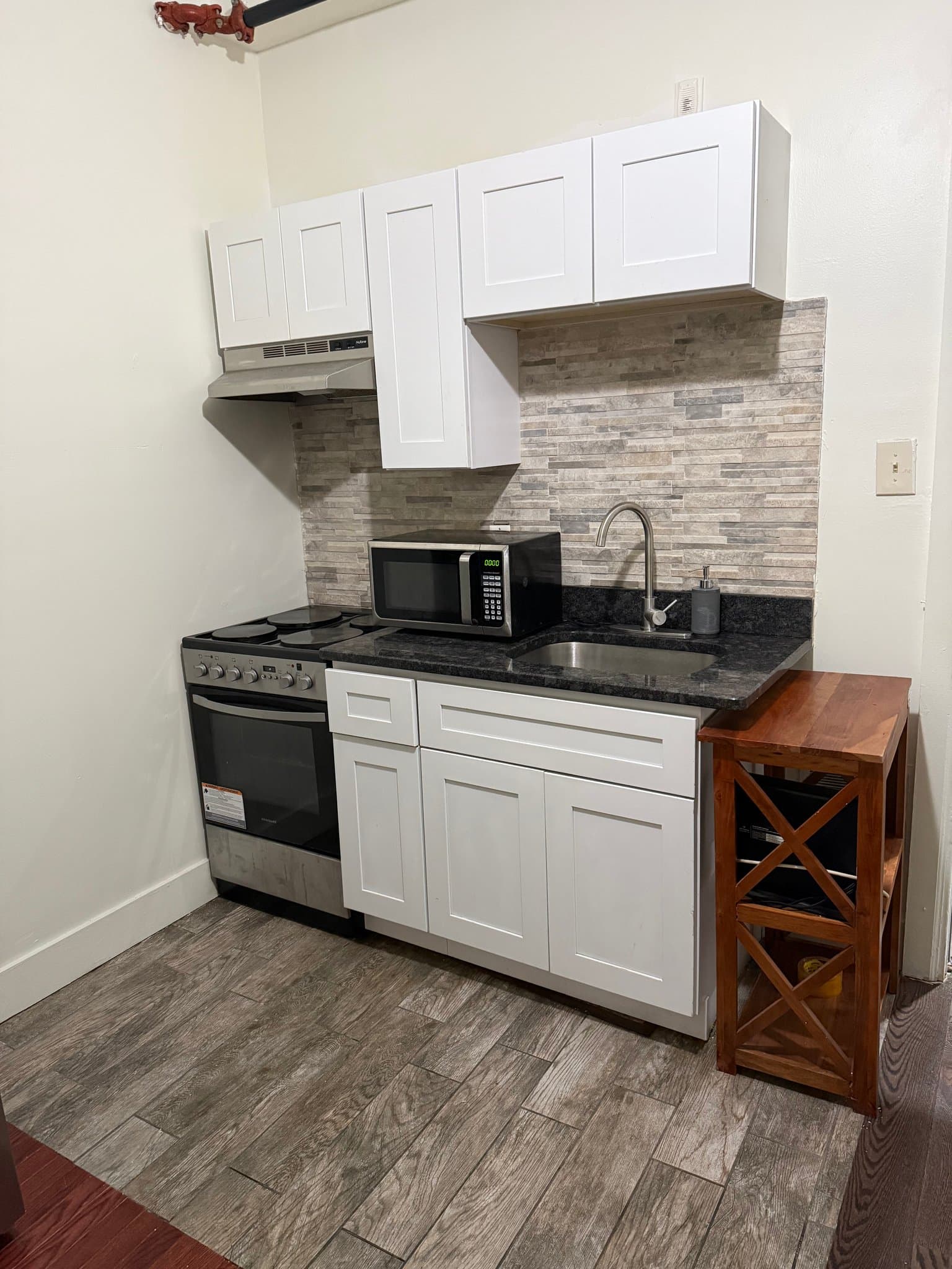 Philadelphia Apartment: 1731 W Diamond St