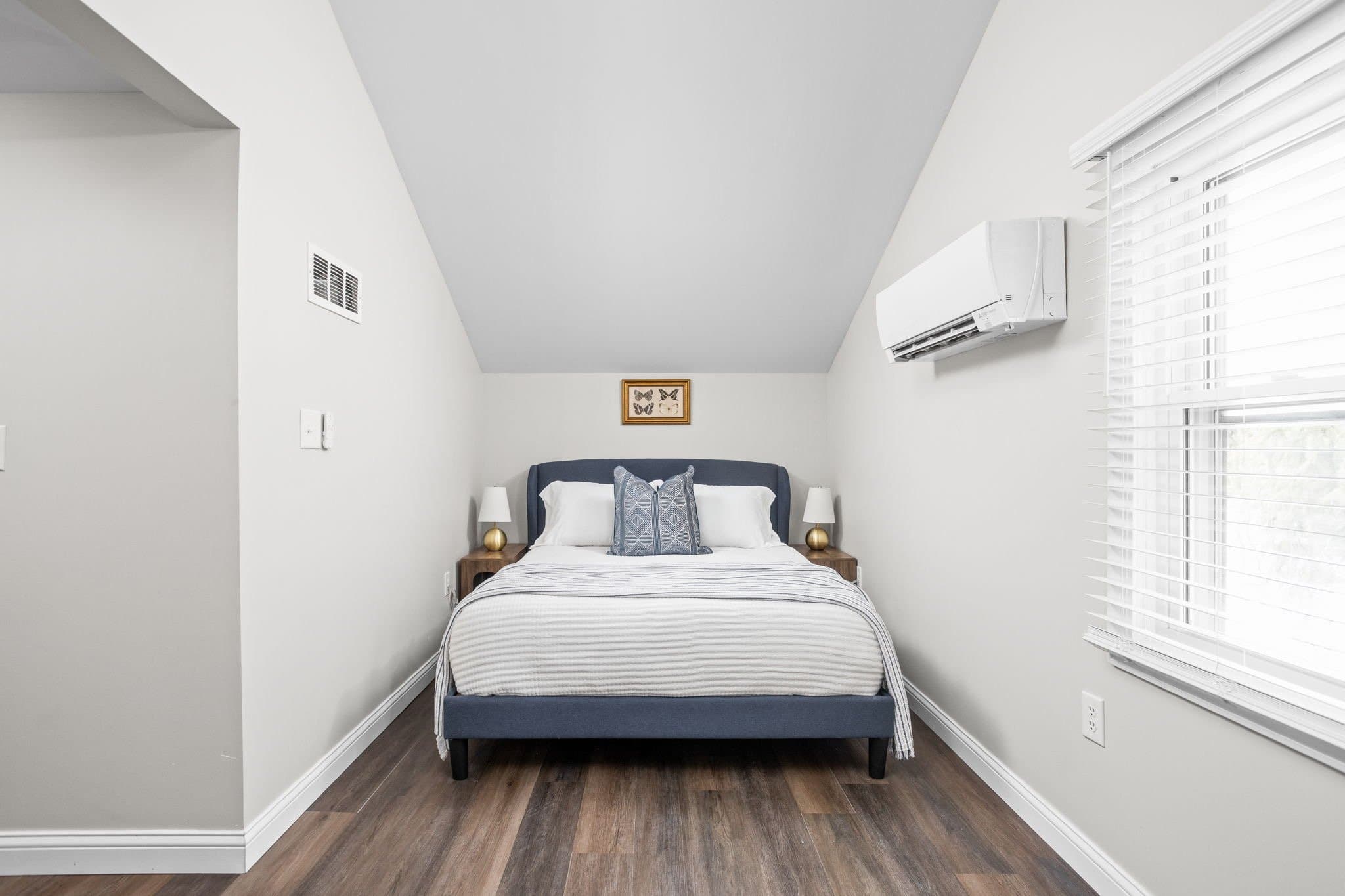 Indianapolis House: 614 e Minnesota