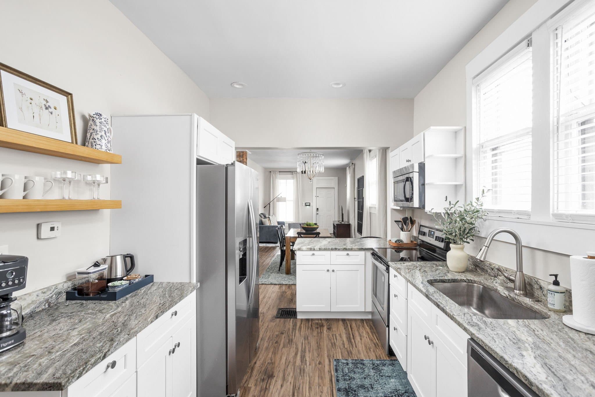 Indianapolis House: 614 e Minnesota
