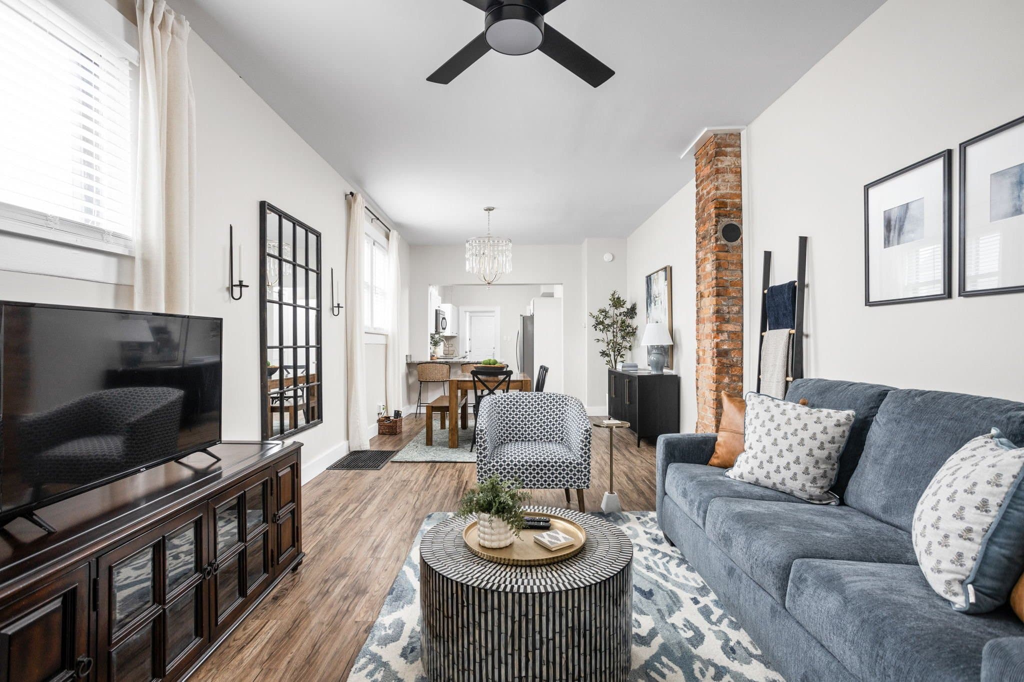 Indianapolis House: 614 e Minnesota