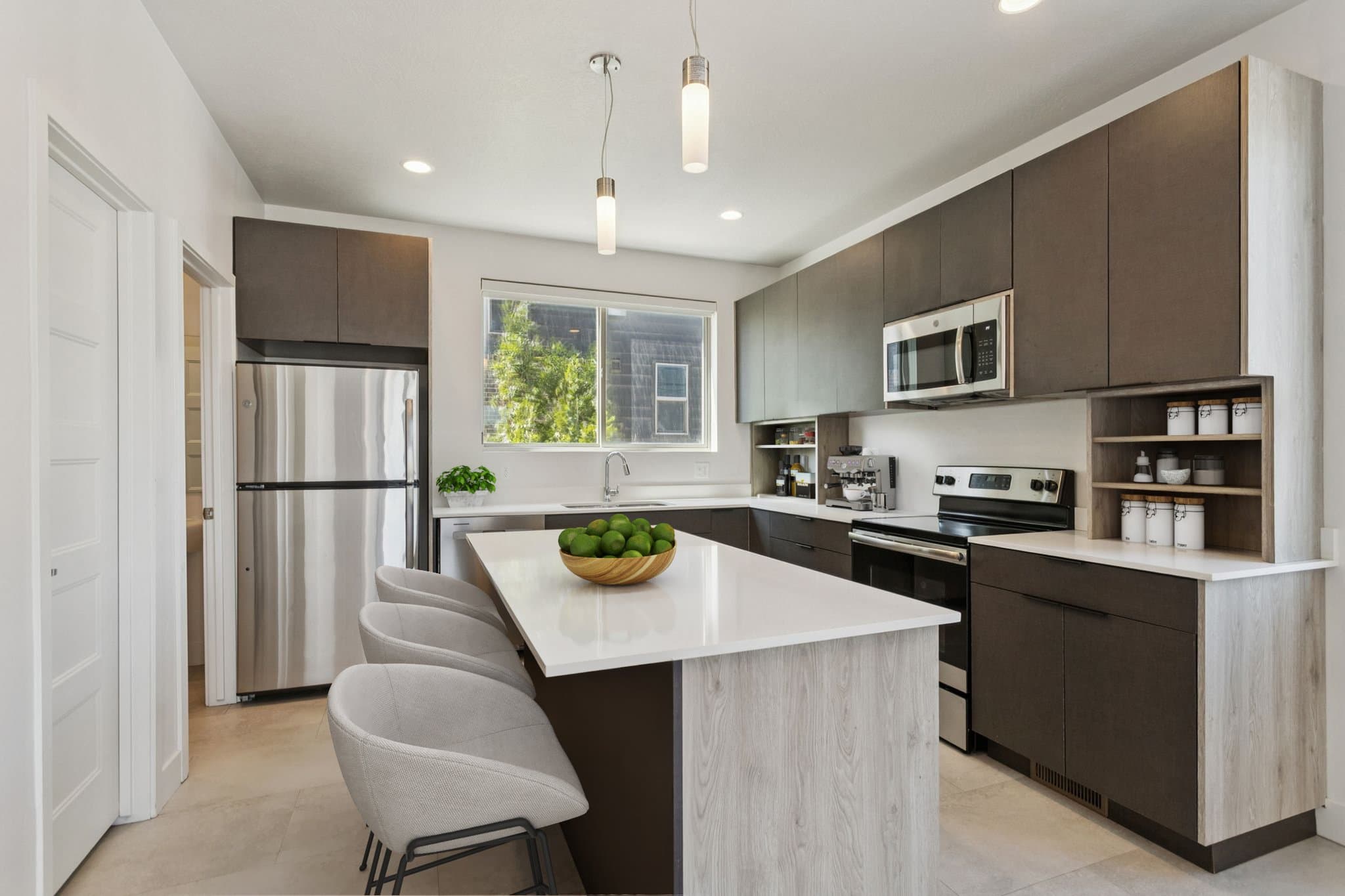 North Salt Lake Apartment: 190 S Highway 89