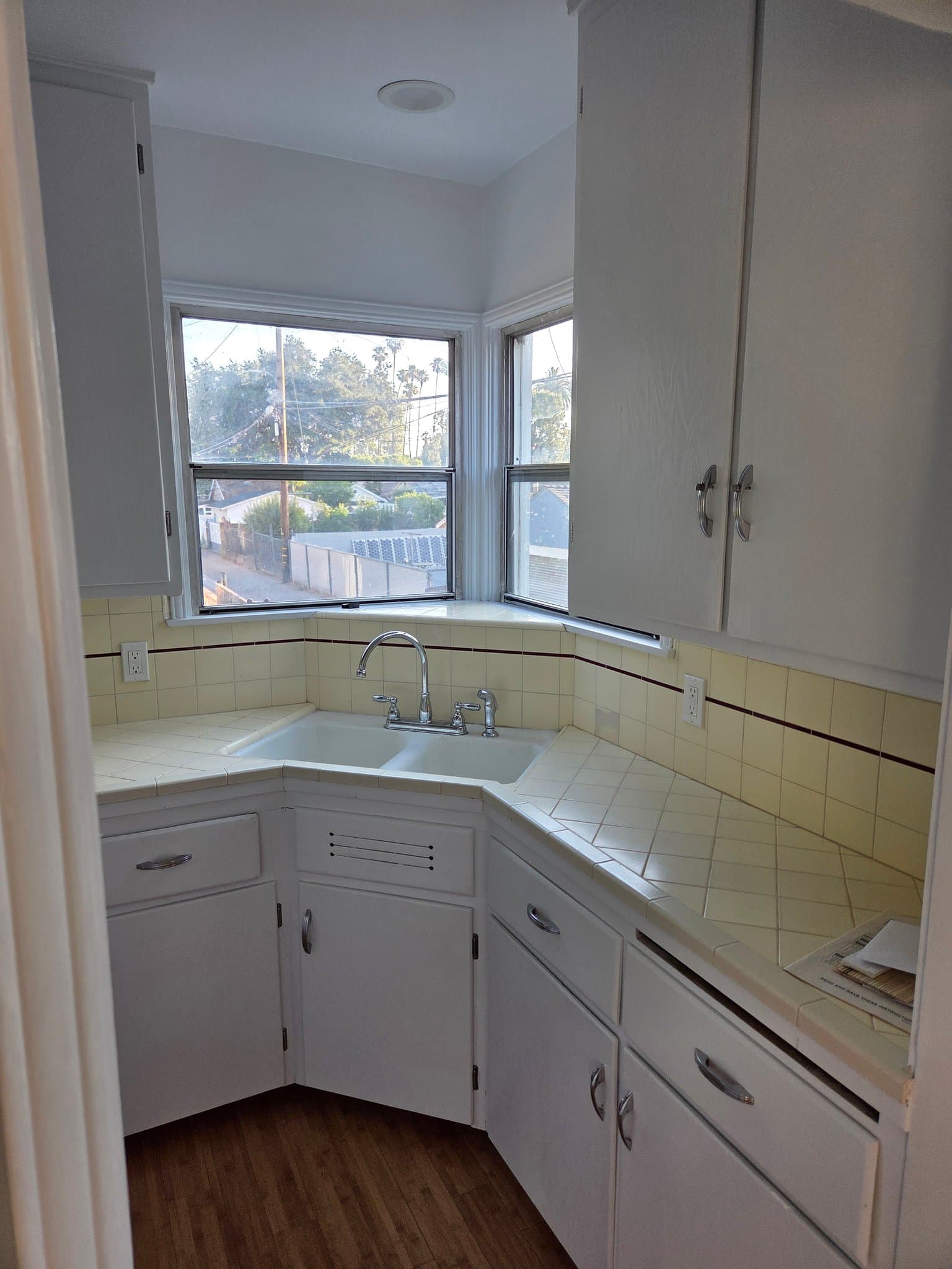Canoga Park Other: 7316 Owensmouth Ave