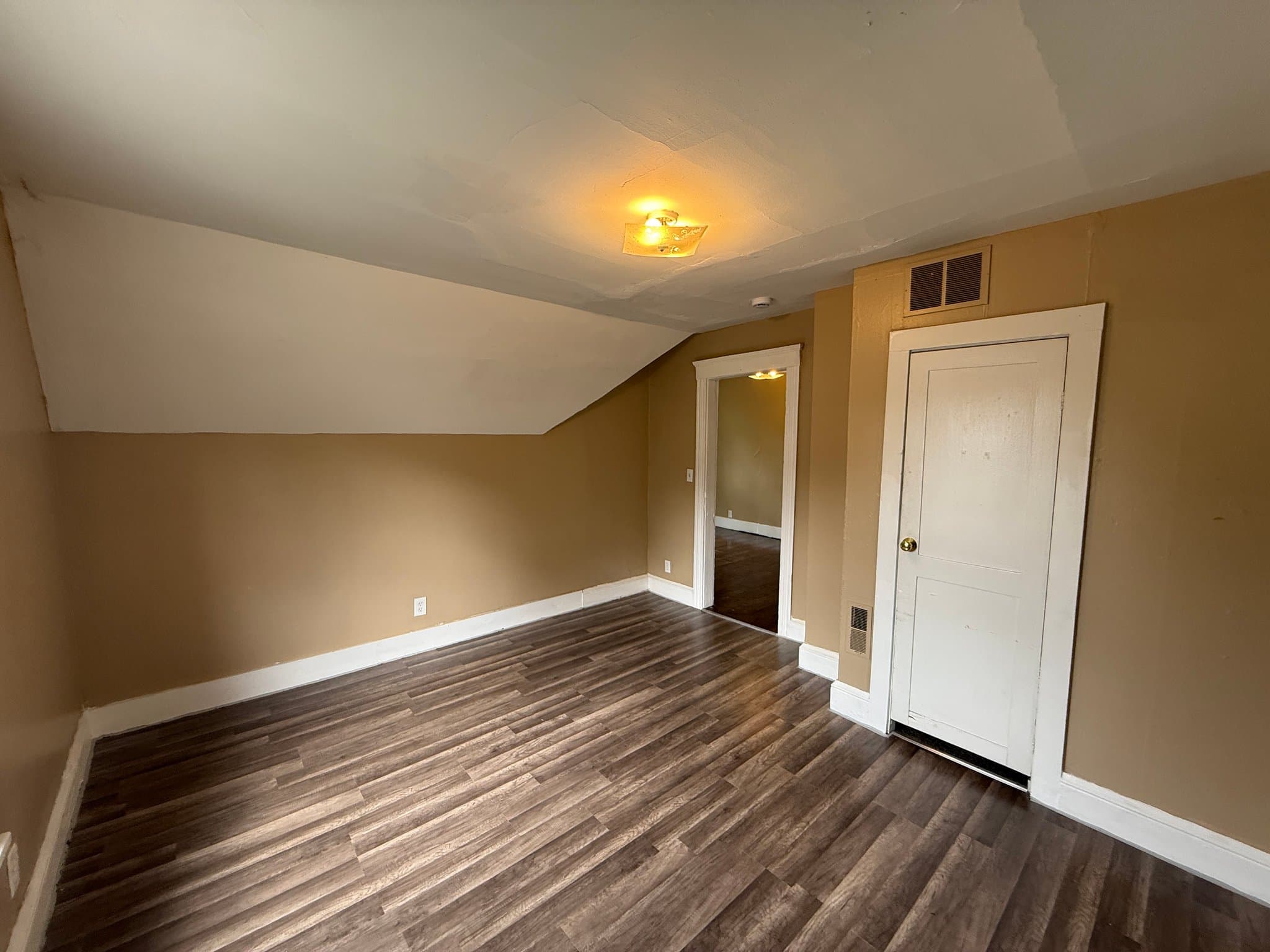 Lorain Multiplex: 522 W 23rd St