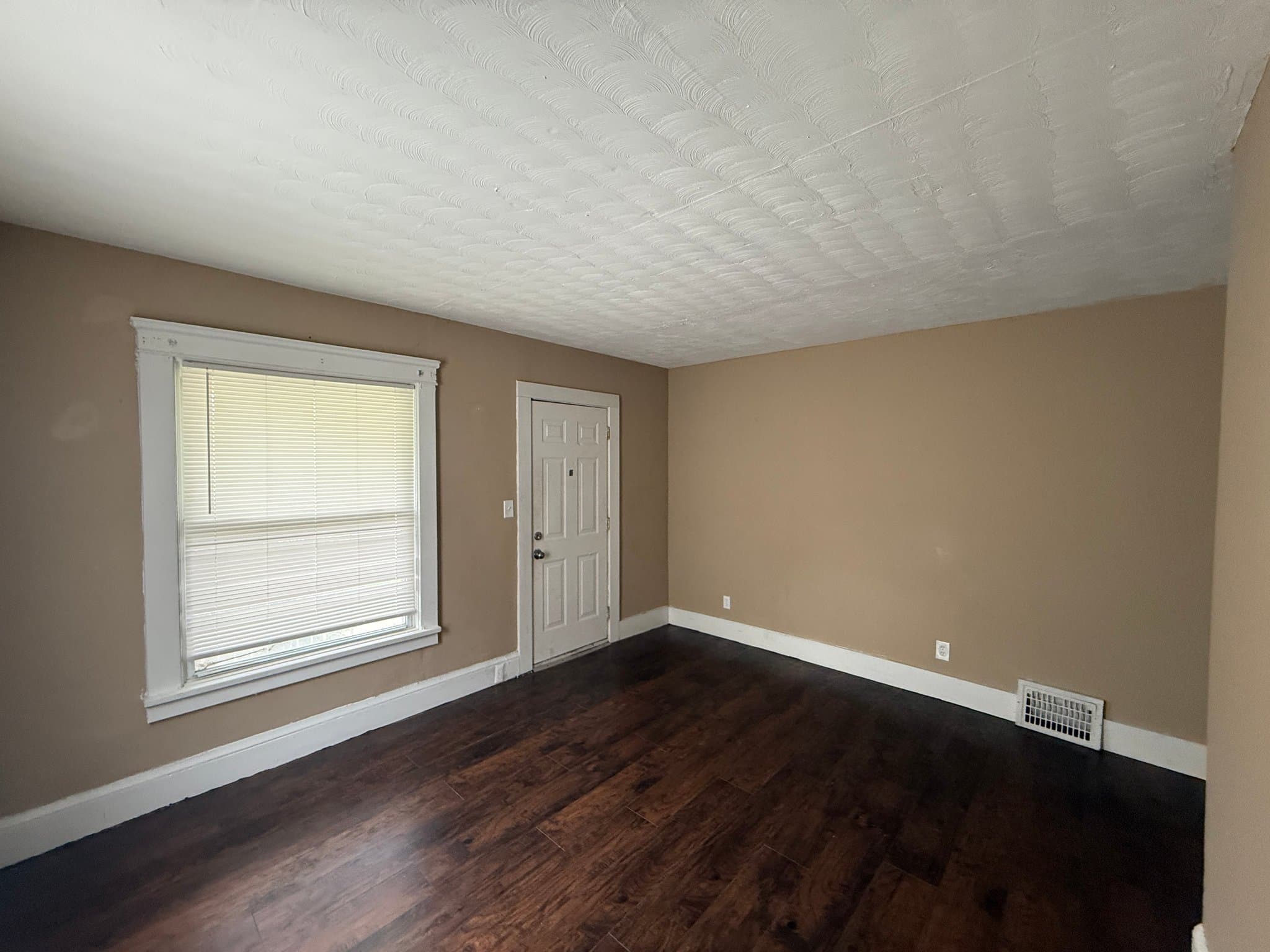 Lorain Multiplex: 522 W 23rd St