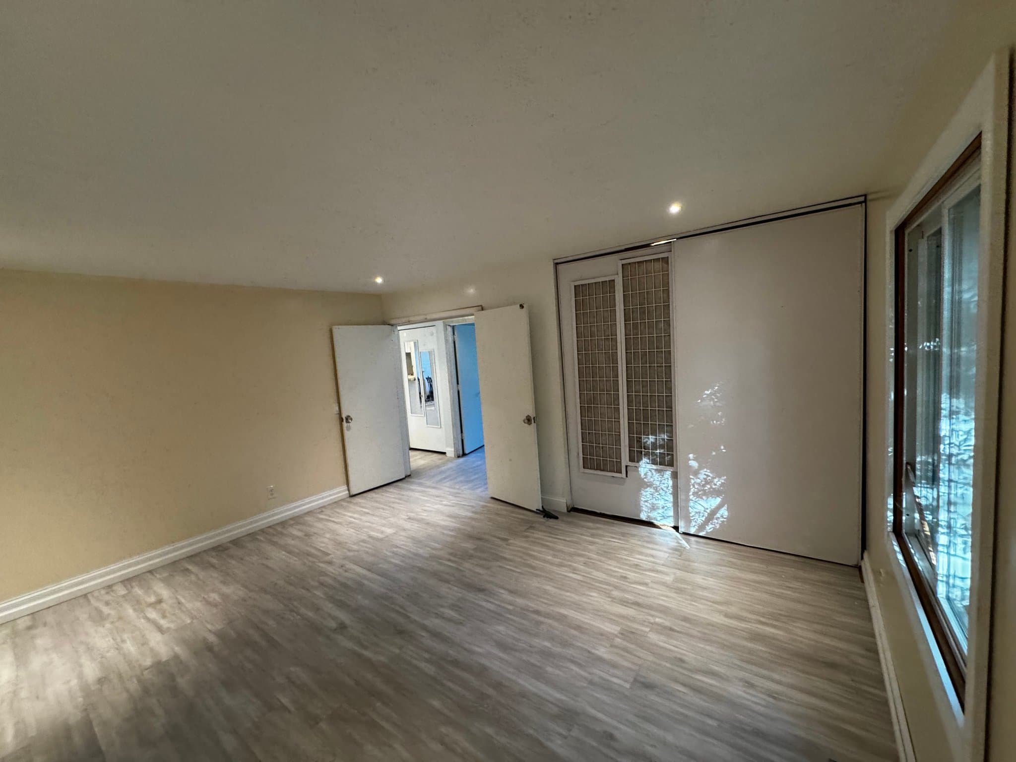 Woodbury Condo: 272 Cambria CT