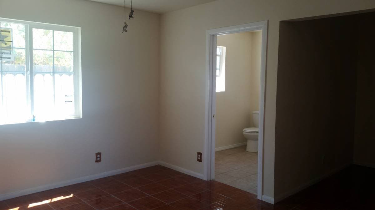Burbank Other: 206 W. Cedar Ave